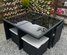 Outdoor table and chairs