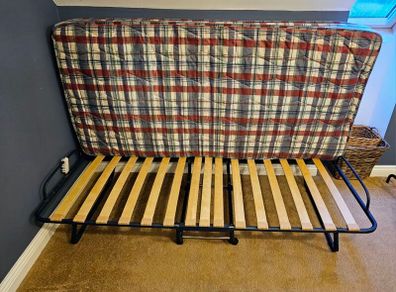 Foldable bed