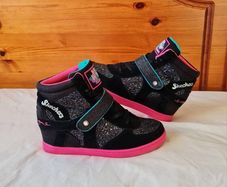 skechers hydee hytops plus 2  Size 4 eu 37 black sparkle in excellent condition