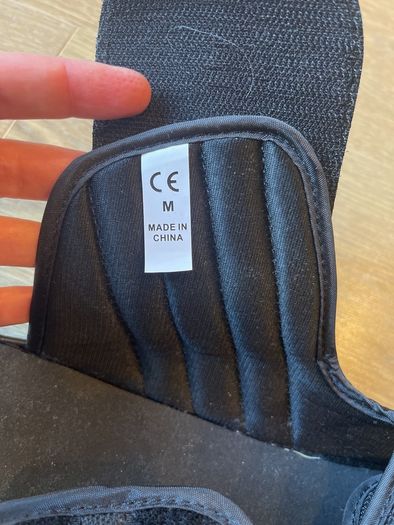 Procare square toed post op shoe in size M