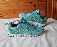 reebok realflex  Size 6.5 eu 40 turquoise in excellent condition