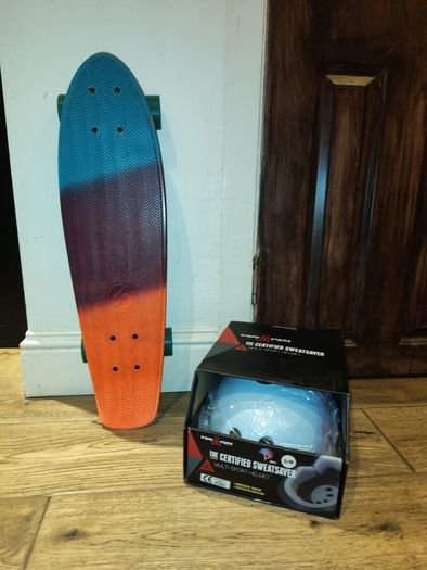 Penny Board + Helmet