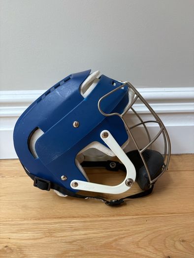 Old Gen Cooper Sk100 Hurling Helmet