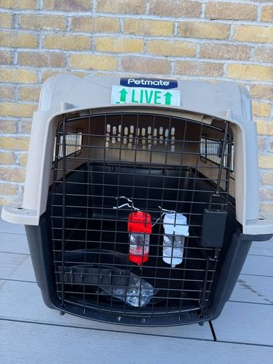 PetMate Ultra Fashion Vari Kennel IATA Airline Pet Carrier Medium 28 Inch