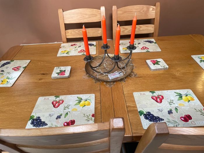 Dining table and 6 chairs