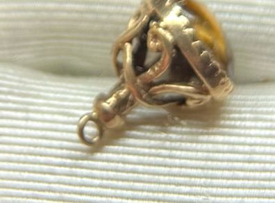 9 ct gold vintage ornate tiger eye fob