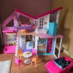 Barbie house and car