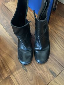 Ladies boots