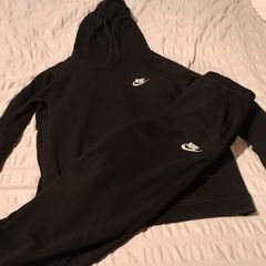 Nike tracksuit  boys XL