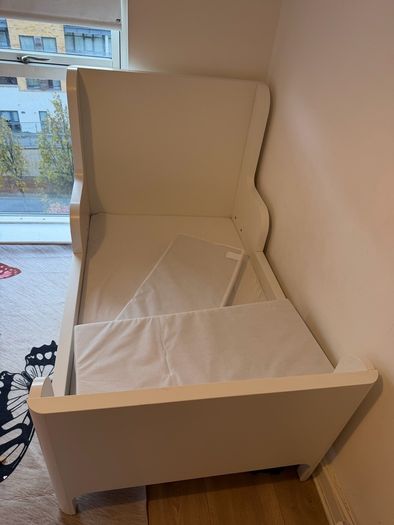 2 beds with mattress