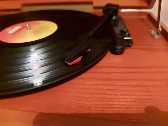 Replica vintage music system, 3 CD changer, Radio, Tape and Phono (Record Player) in lovely wooden Box Model Cl-1018, in very good condition