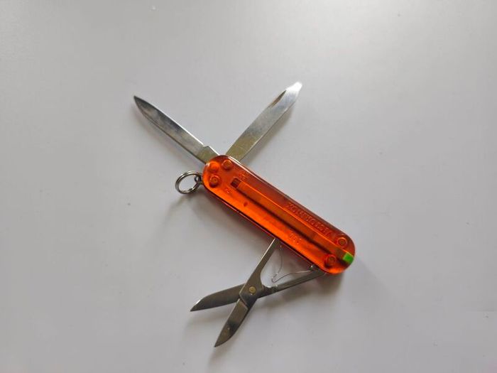 Vintage Compaq Quartz Watch with Matching colours Victorinox 58mm Swiss Army Knife Combo