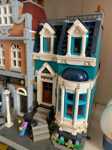 Lego Bookstore