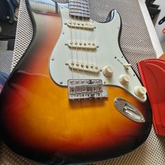 AV2 61' Stratocaster