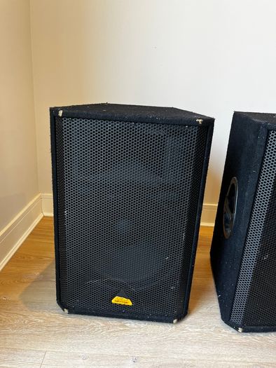 Behringer Passive Speaker