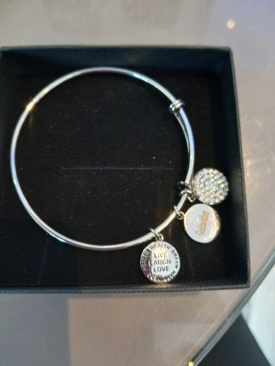 Silver bangle