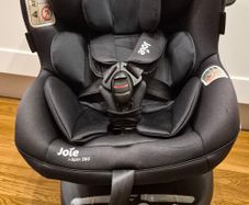 Joie i-spin 360 childs car seat