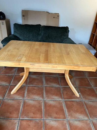 Free table 1.5 x 90m