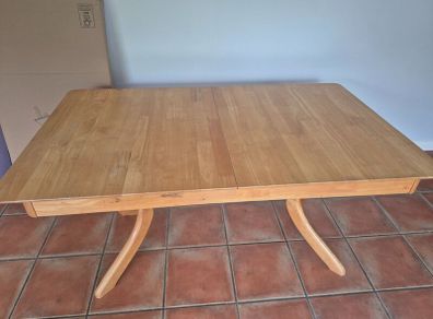 Kitchen table