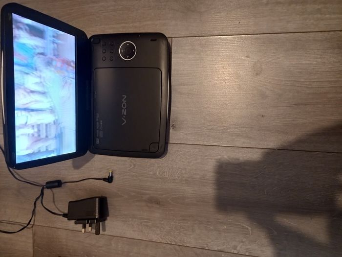 V-Zon portable DVD player - working order