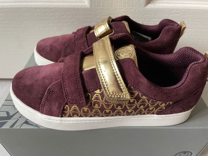 Clarks X Marvel Iron Man Kids City Hero Lo Kids Size UK 1 BRAND NEW