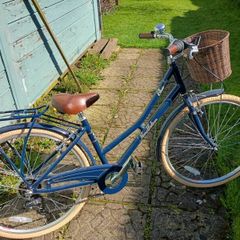 2 girls bikes for sale,both like new
