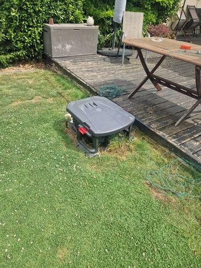 robot lawnmower