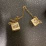 Star Wars  - Solo - Gold Dice - Collectable Piece Image 4