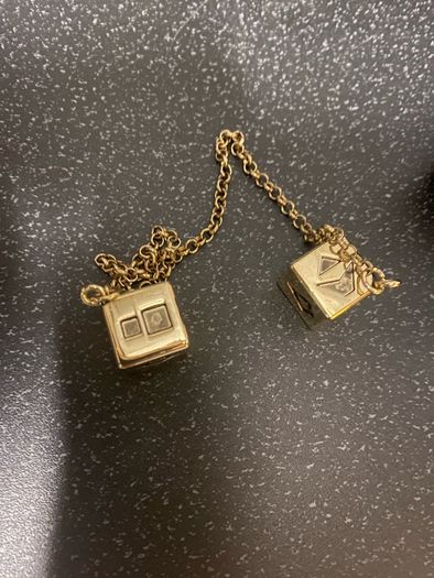 Star Wars  - Solo - Gold Dice - Collectable Piece