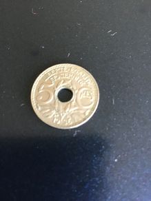 Old 1936 France coin 5 Centimes
