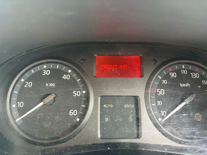 141 Renault traffic
