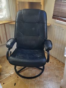 Recliner chair and foot stool