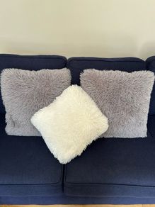 Set of 3 fluffy cushions