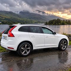 Volvo XC60 R-Design ( MINT )
