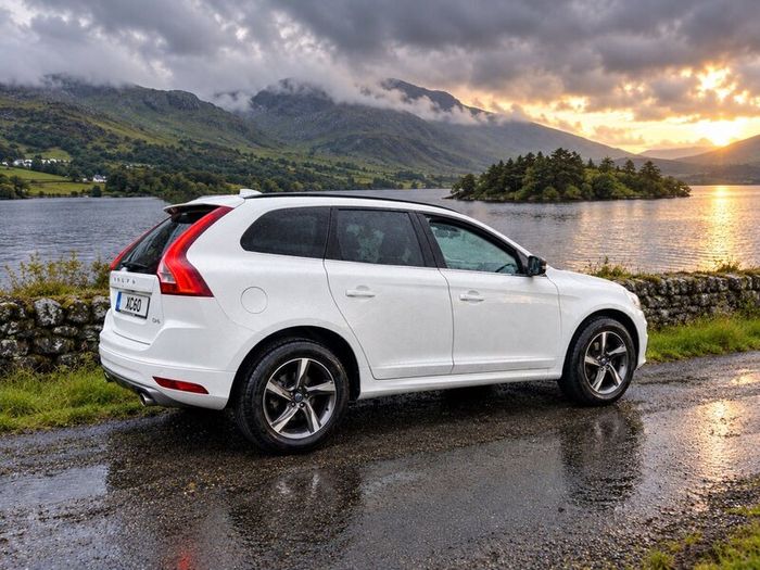 Volvo XC60 R-Design ( MINT )