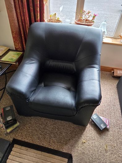 1 Sofa, 2 Arm Chairs (3-Piece Suite)