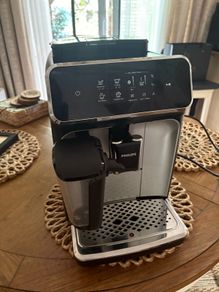 Philips 2200 LatteGo beans to coffee machine