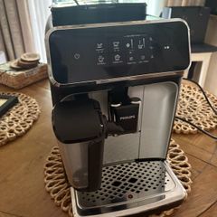 Philips 2200 LatteGo beans to coffee machine