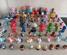 Collection Of Tv and Disney Figures Doorables, Jake , Sleeping Beauty, Nemo,Tomorrowland peppa, pj masks etc
