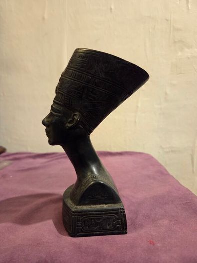 Egyptian Queen Nefertiti Bust Carved Stone