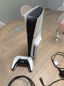 Playstation 5 Slim Standard Edition Disc with Astros Playroom