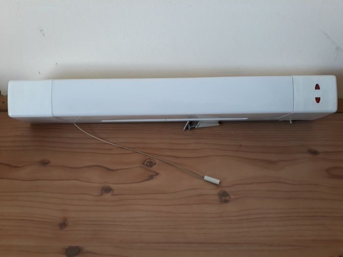 Bathroom Shaver Lamp