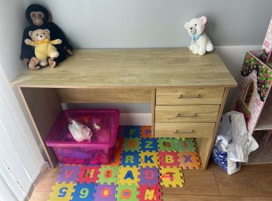 desk