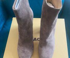 Lola Cruz taupe suede platform ankle boots Brand New