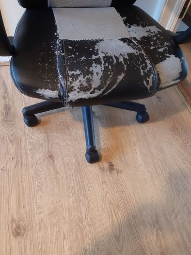 Gaming Chair and Desk