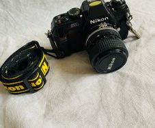 Nikon N2000