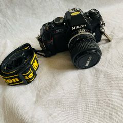 Nikon N2000