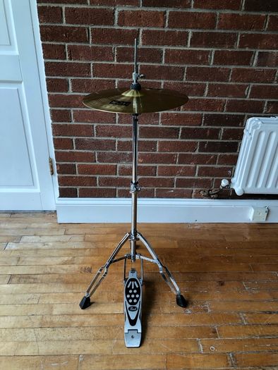 Pearl Forum Series Drum Kit w/ Hardware + Cymbals