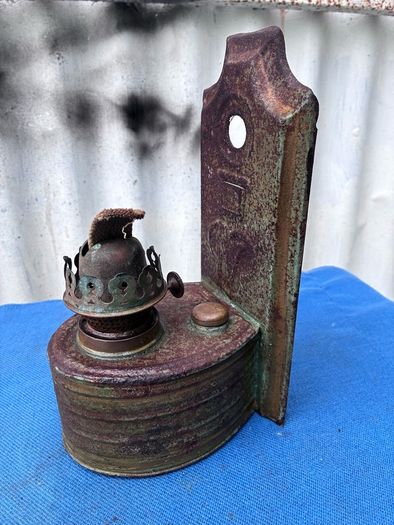 Antique wall lamp