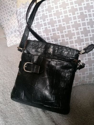 beautiful designer ashwood genuine leather black bag